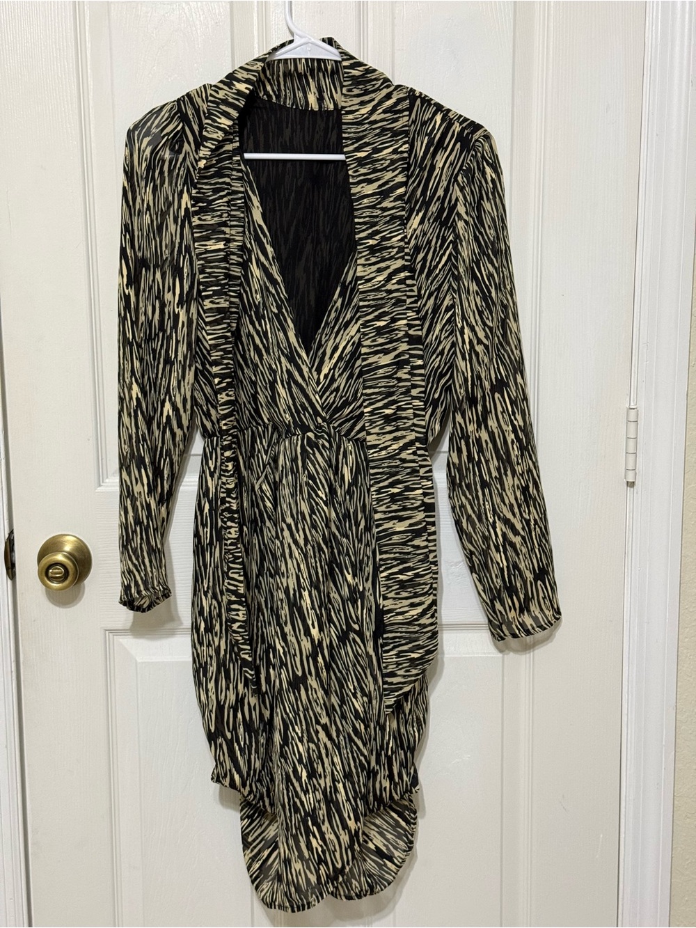Women's Black and Cream Printed Wrap Dress